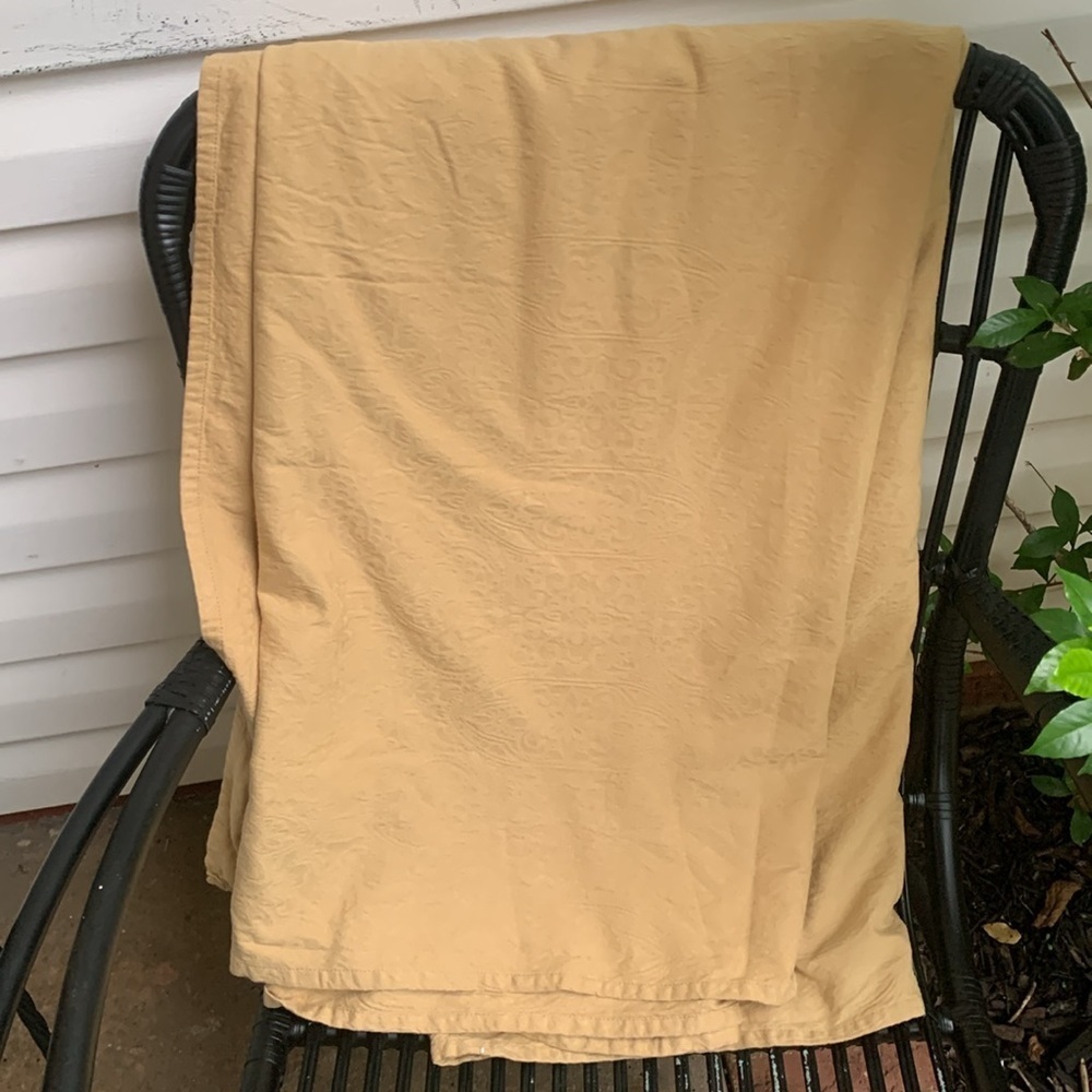 Waterford textured floral‎ table cloth tan cotton long table cover